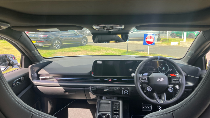 Hyundai Ioniq 6 N 478kW 84 kWh 4dr Auto [Vision Roof] Electric Saloon - Image 10
